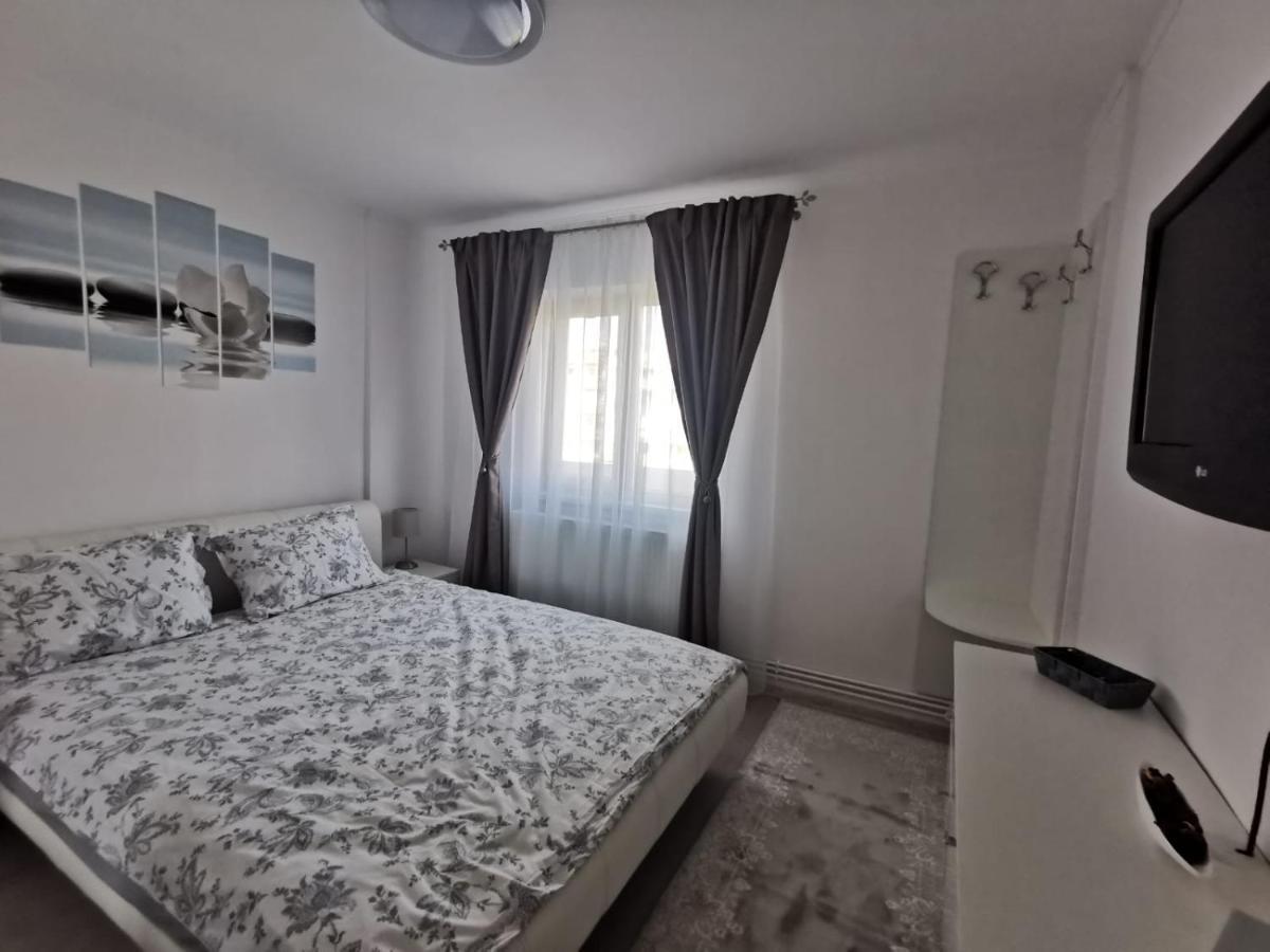 Apartament Regim Hotelier Deva Ngoại thất bức ảnh