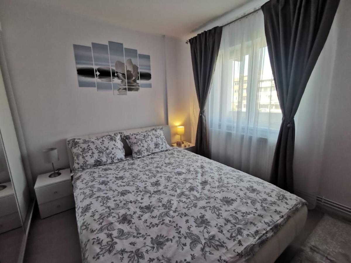 Apartament Regim Hotelier Deva Ngoại thất bức ảnh