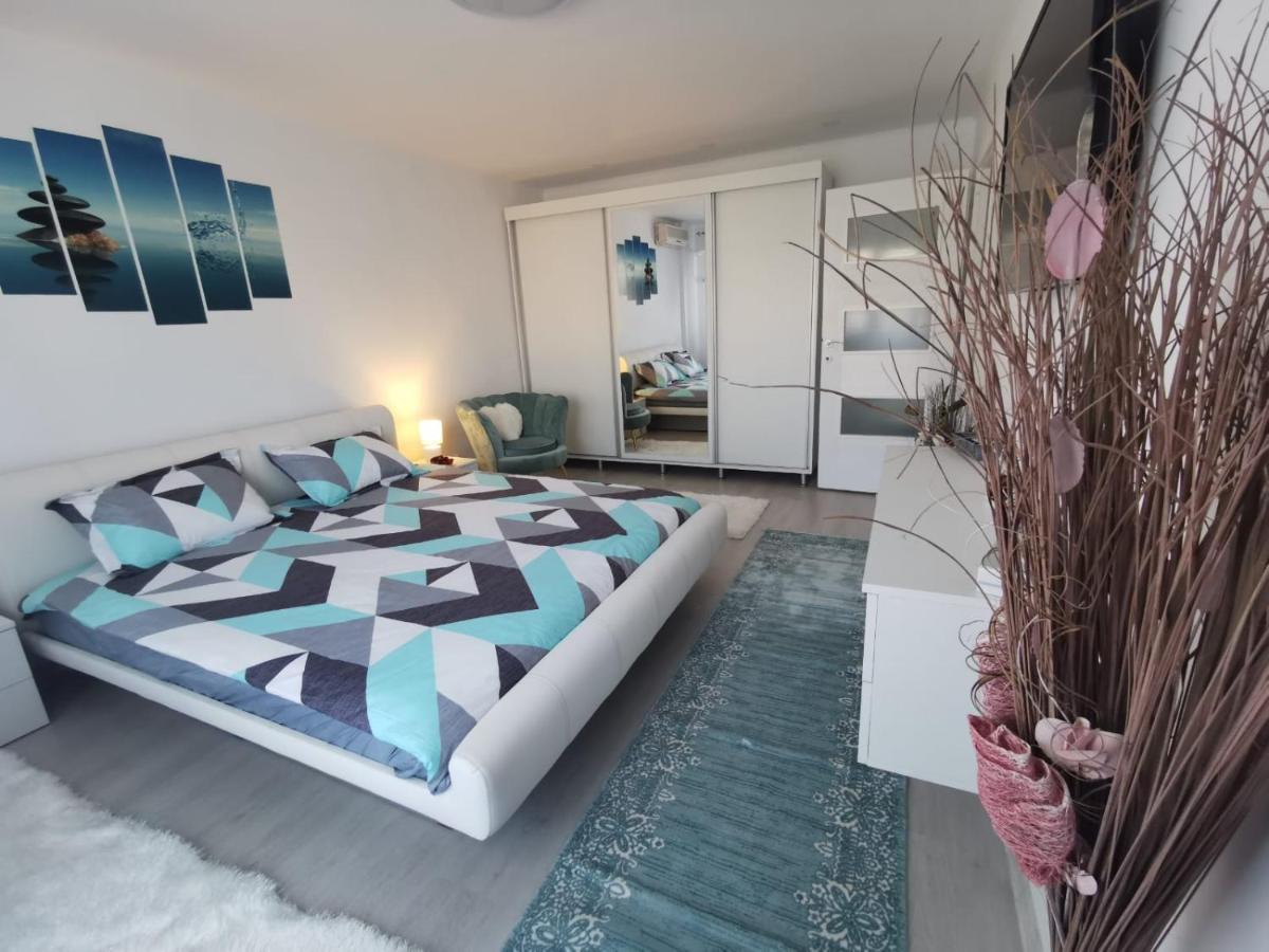Apartament Regim Hotelier Deva Ngoại thất bức ảnh