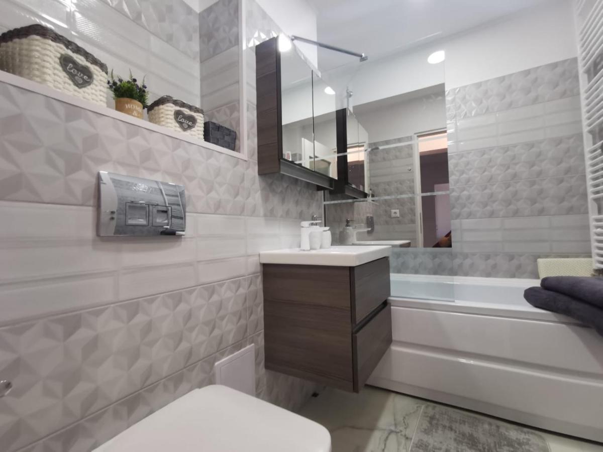 Apartament Regim Hotelier Deva Ngoại thất bức ảnh
